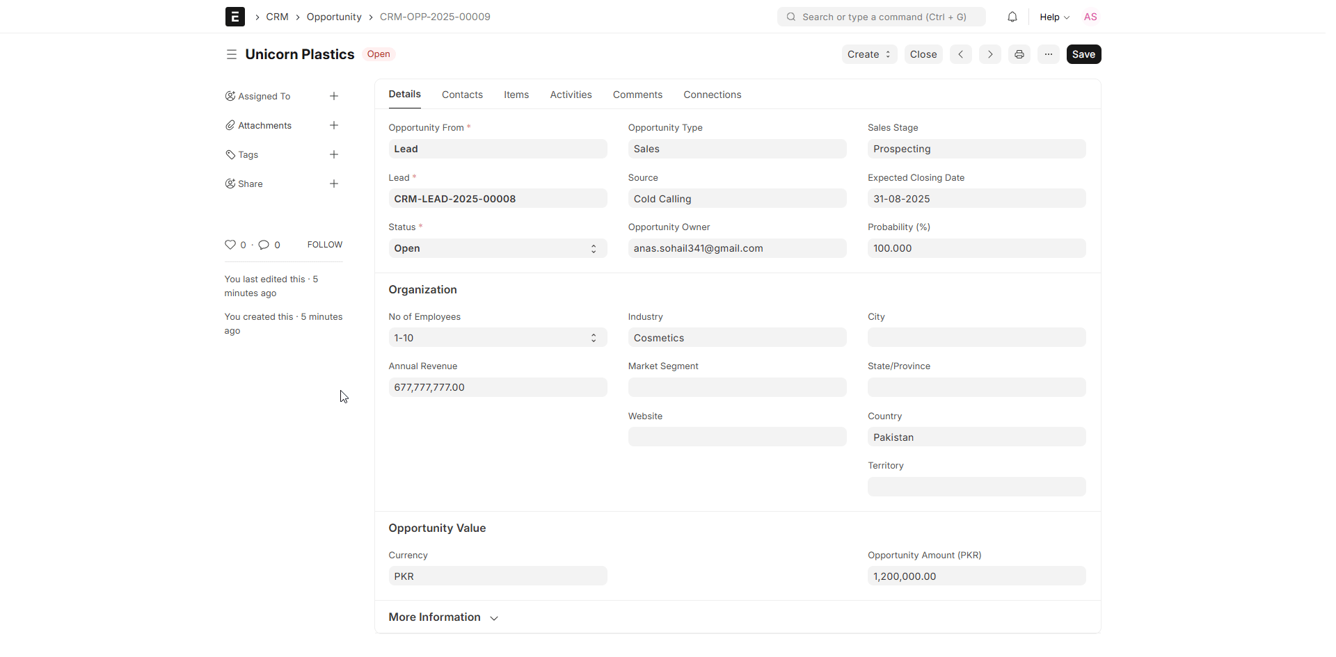 Difference between Lead Contact and Customer